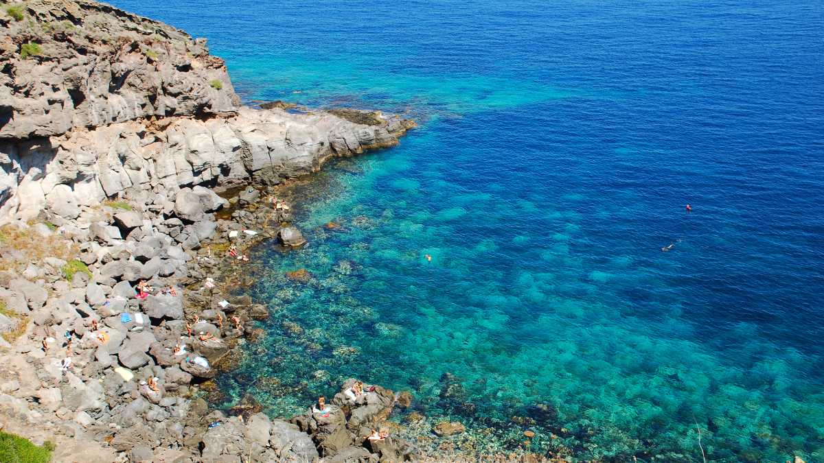 Pantelleria in 3 giorni: itinerario tra natura, mare e storia